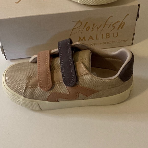 Blowfish Kids' Sneakers with Dual Straps in Beige and Brown - Picture 2 of 4